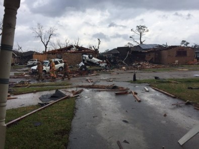 New Orleans'ı Kasırga Vurdu Açıklaması 25 Yaralı