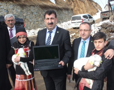 Rizeli Heidi'nin Hayvan Sevgisi Karşılıksız Kalmadı