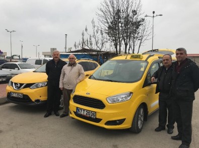 Alaplı'da Taksiciler Araçlarını Yeniliyor