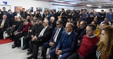 Beşiktaş Belediyesi, Görme Engellilere İçin Kitap Seslendirme Stüdyosu Açtı