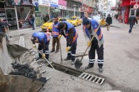 KALDIRIM TAŞI - Elazığ'da 38 Mahallede Bakım Ve Temizlik Çalışması Başlatıldı