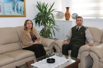 Rektör Kılıç İl Jandarma Alay Komutanı Cavlak'ı Ziyaret Etti