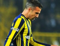 Robin van Persie'ye bir darbe daha!