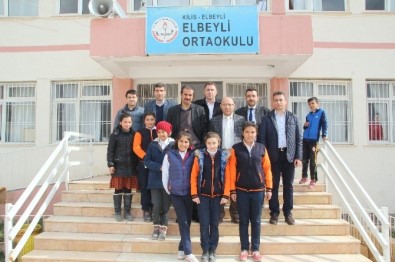 Üniversiteden Elbeyli Ortaokulu'na Bilgisayar Desteği