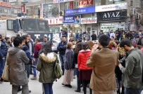 KAMU EMEKÇILERI SENDIKALARı KONFEDERASYONU - Basın Açıklamasına 'Pankart' Müdahalesi Açıklaması 4 Gözaltı