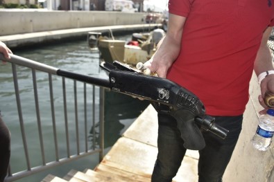 Bodrum'da Deniz Dibinden Pompalı Tüfek Çıktı