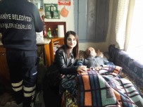 EV TEMİZLİĞİ - Burhaniye'de Gönüllü Torunlar İş Başında