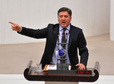 CHP'li Vekilden TBMM Genel Kurulunda Kürsüde Maskeli Eylem