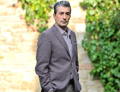 Erkan Petekkaya: Cem Yılmaz'ı sevmek zorunda mıyım?