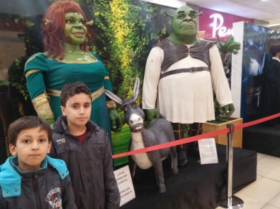 Ünlülerin balmumu heykelleri Salihli'de