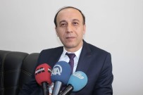 DEVLET MEMURU - Valilikte İntihar Teşebbüsünde Bulunan Vatandaşı İkna Eden Vali Abdullah Erin Açıklaması