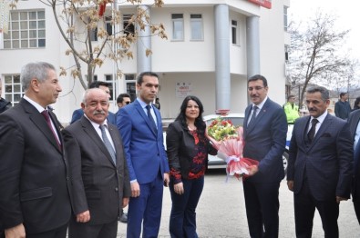 Bakanı Tüfenkci, Tunceli'de Esnafla Bir Araya Geldi