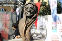 BEŞIKTAŞ BELEDIYESI - Beşiktaş'ta Bir Parka Zübeyde Hanım Heykeli Dikildi