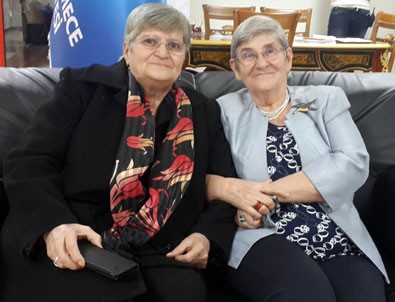 Canan Karatay benzerini görünce şok oldu