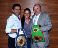 EDUARDO - Dünya Şampiyonu Özlem Şahin Ringe Çıkıyor