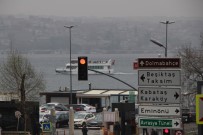 KIYI EMNİYETİ - İstanbul Boğazı'nda Gemi Trafiğine Sis Engeli