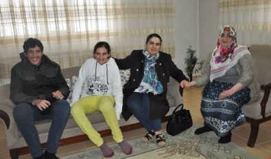 Vali Yavuz'un Eşinden Engelli Ailelerine Ziyaret
