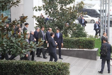 Başbakan Yıldırım, AK Parti İstanbul İl Başkanlığından Ayrıldı
