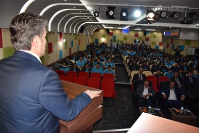 Başkan Şenocak Mesleki Eğitimin Önemine Değindi