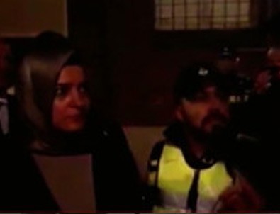 Bakan Kaya, Hollanda polisiyle tartıştı