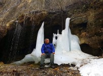 DOĞA FOTOĞRAFÇISI - Buzla Kaplanan Şelaleler Çözülmeye Başladı