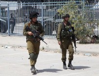 BIÇAKLI SALDIRI - İsrail polisi bir Filistinliyi öldürdü