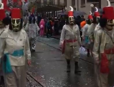 İsviçre'deki Maske Festivalinde Türkiye ve Erdoğan'a küstahlık