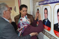 AVNI ORAL - Şehit Oğlunun Fotoğrafını Görünce Fenalaştı