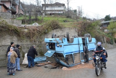 Zonguldak'ta Minibüs Takla Attı Açıklaması 2 Yaralı