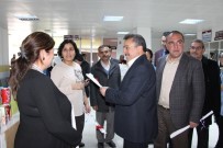 TıP BAYRAMı - Başkan Tutal'dan Sağlık Çalışanlarına Karanfil