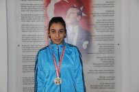 NENE HATUN - 9. Sınıf Öğrencisi Avrupa Boks Şampiyonasında Türkiye'yi Temsil Edecek