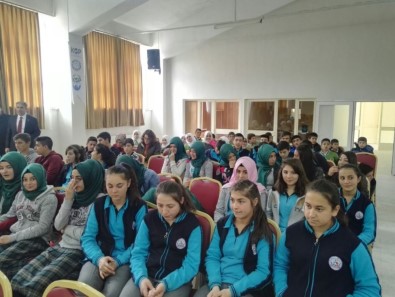 Kaymakam'dan Kitap Okuma Seferberliği İçin Klipli Bilgilendirme