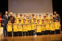 KÜÇÜKÇEKMECE BELEDİYESİ - Miniklerin En İyileri Ödüllendirildi