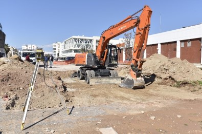 Muratpaşa Gençlik Merkezi'nin Temeli Atıldı
