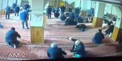 Yardım Kutusunu Çalmak İstedi, Cemaatten Dayak Yedi