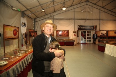 Başkan Altınok Öz, Çanakkale Savaş Malzemeleri Müzesi'ni Ziyaret Etti