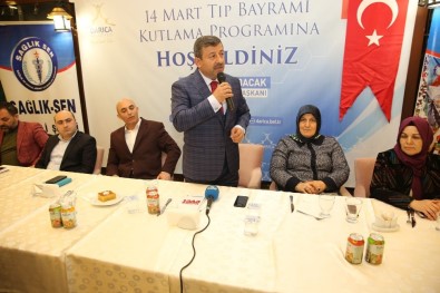 Başkan Karabacak, Sağlık Çalışanlarını Yemekte Ağırladı