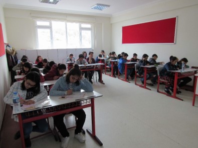Çözüm Koleji 'Bursluluk Sınavına' Yoğun İlgi