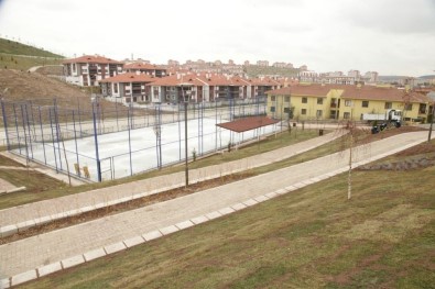 Odunpazarı Belediyesi'nden Yenikent'e Spor Parkı
