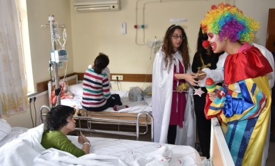 Alanya Belediyesi Ve ALKÜ'den Minik Hastalara Anlamlı Ziyaret