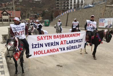 Başbakan Yıldırım'a Gümüşhane'de Atlı Karşılama