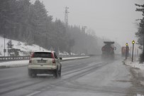 BOLU DAĞı - Bolu Dağı'nda Kar Ve Sis Etkili Oluyor