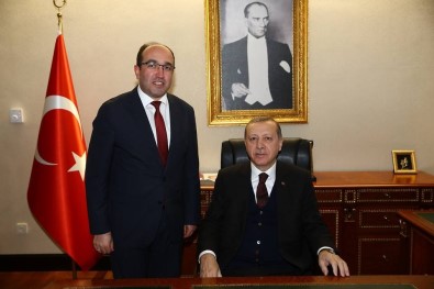 Cumhurbaşkanı Erdoğan'ı Sandıklı'ya Davet Etti