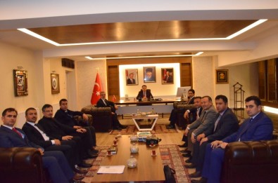 Kahramanmaraş Belediyesi Heyeti, Başkan Musa Işın'ı Ziyaret Etti