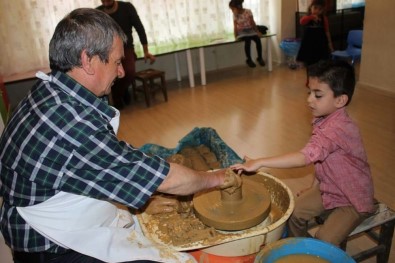 Minik Öğrenciler Çömlek Yapmayı Öğrendi