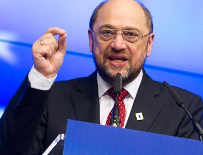 Schulz haddini aştı