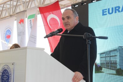 Bakan Özlü Açıklaması Türkiye'nin Gerçek Açığı Teknoloji Açığıdır
