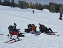 Uludağ'da kar kalınlığı 1 metreyi geçti