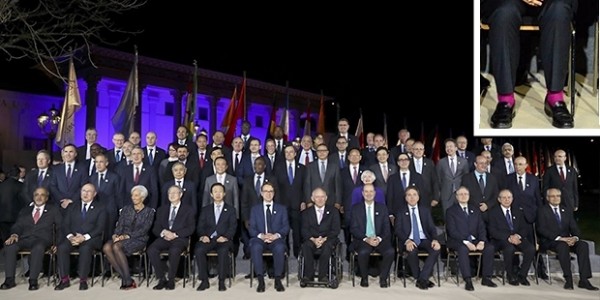 G-20 fotoğrafına damga vuran çorap
