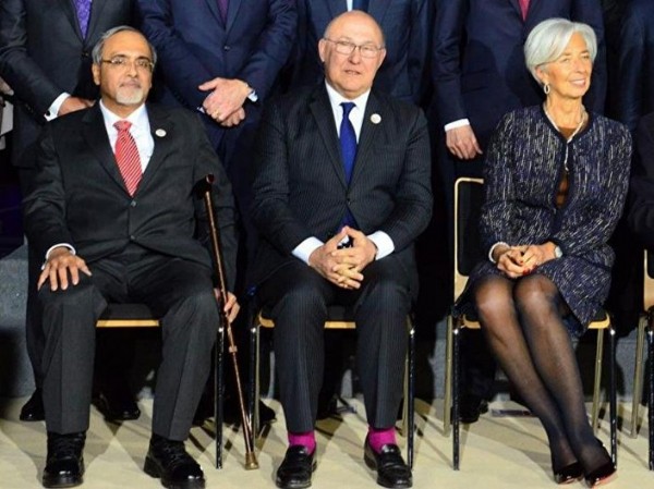 G-20 fotoğrafına damga vuran çorap